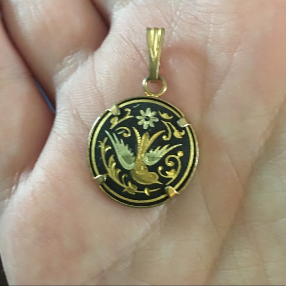 Jewelry - 24k pendant